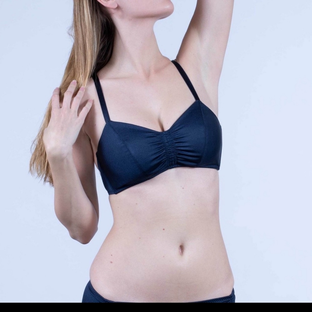 Malia Mills Pucker bikini Top Sz 34